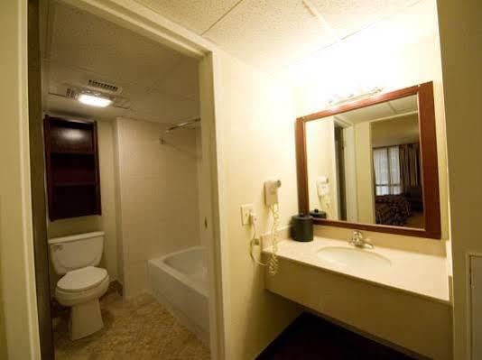 אבילן Rodeway Inn מראה חיצוני תמונה